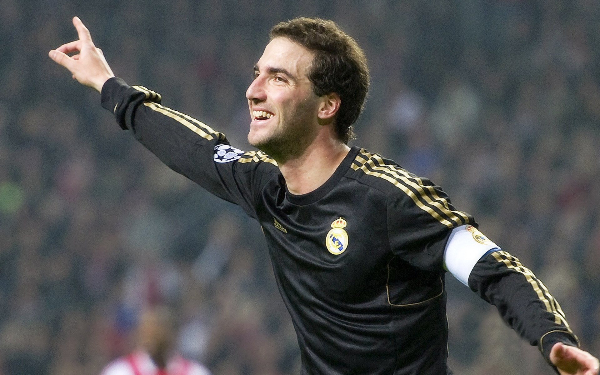 星空体育平台官网-五大联赛新人是否比老将更适应高节奏轮换，五大联赛强度